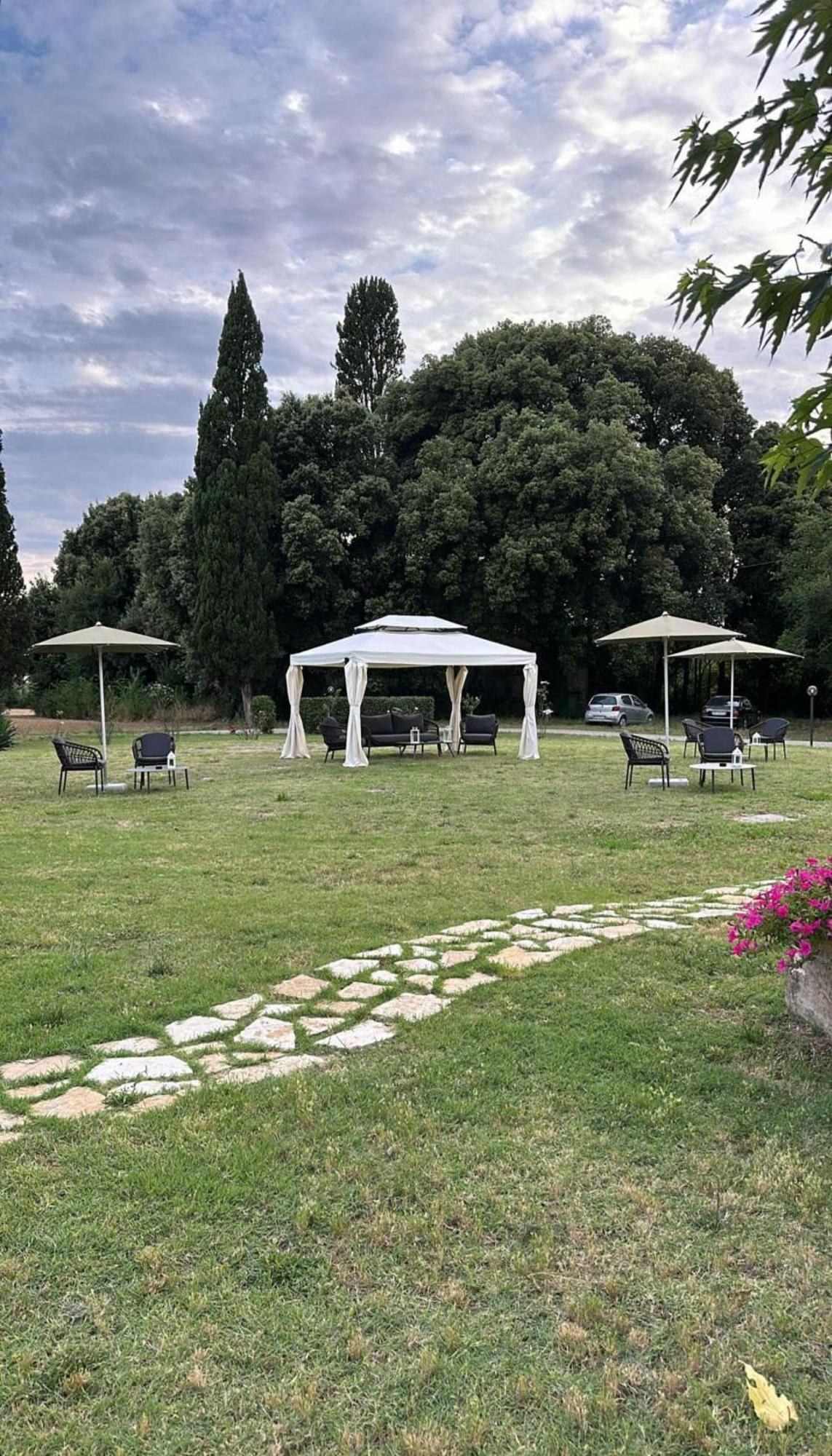 La Vecchia Cantina Guzzardi Лари Экстерьер фото