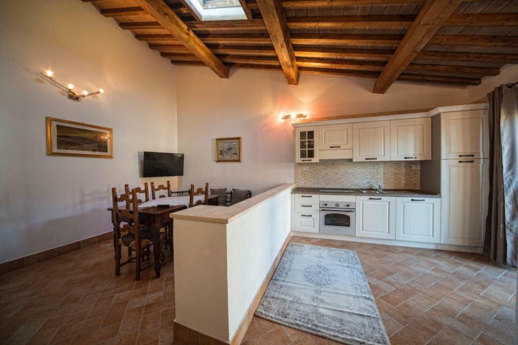 La Vecchia Cantina Guzzardi Лари Экстерьер фото