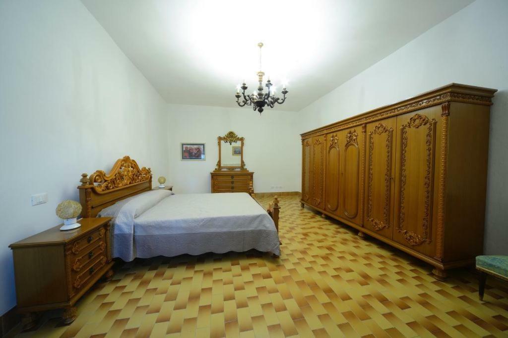 La Vecchia Cantina Guzzardi Лари Экстерьер фото